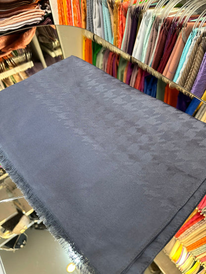 Koyu Gri Kazayağı jakar şal